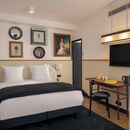 Solly Hotel París